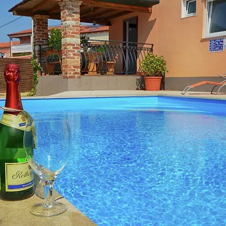 Beautiful In Porec With Swimming Pool