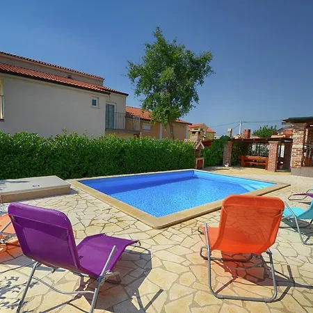 Beautiful In Porec With Swimming Pool Kukci